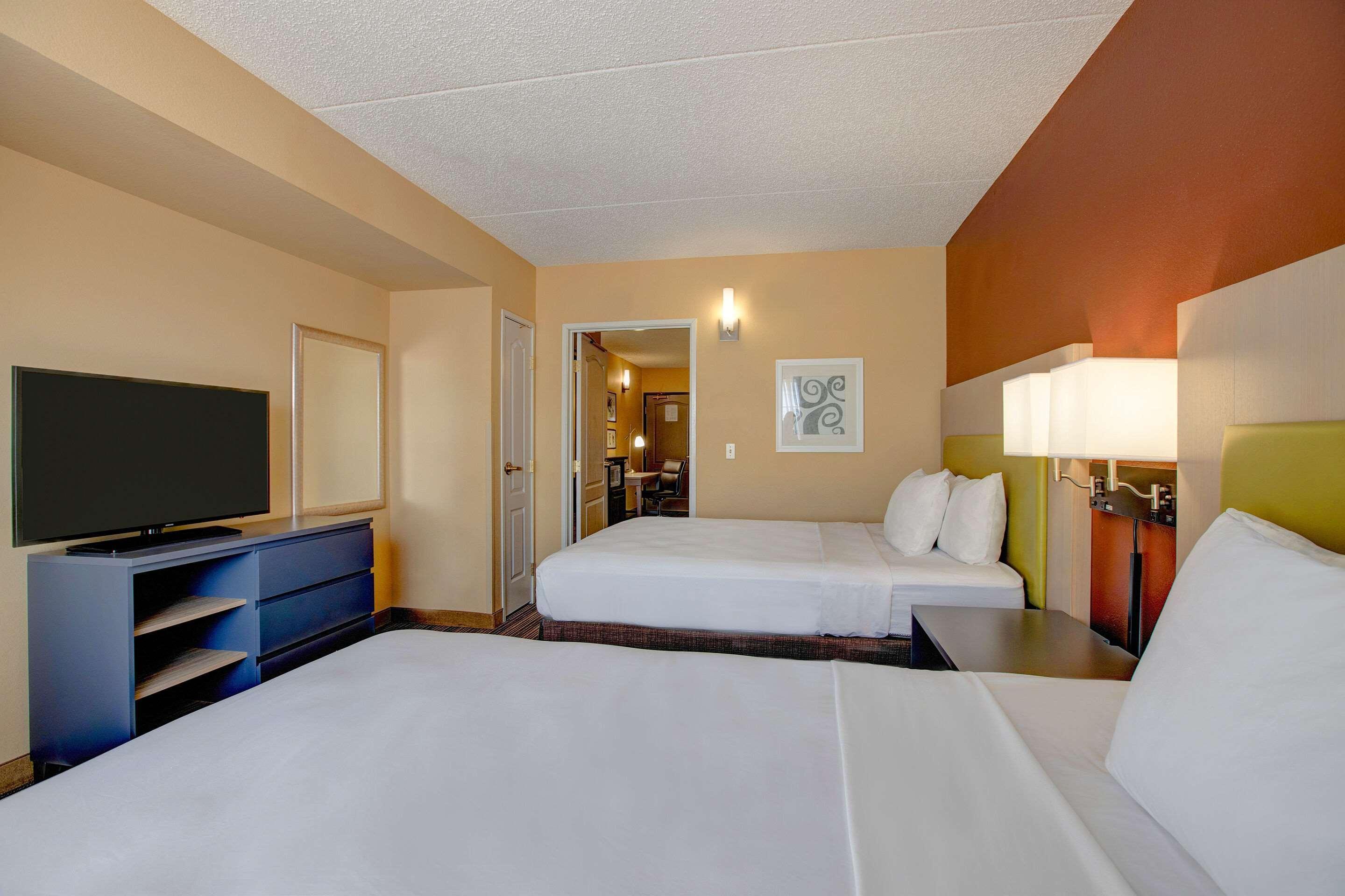 Comfort Inn & Suites St. Paul Northeast Vadnais Heights Extérieur photo